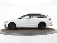 Škoda Octavia Combi 1.4 TSI iV PHEV 245pk DSG RS · Inklapbare Trekhaak · Head-Up Display · Matrix LED · Stoelverwarming · ACC · Keyless ·