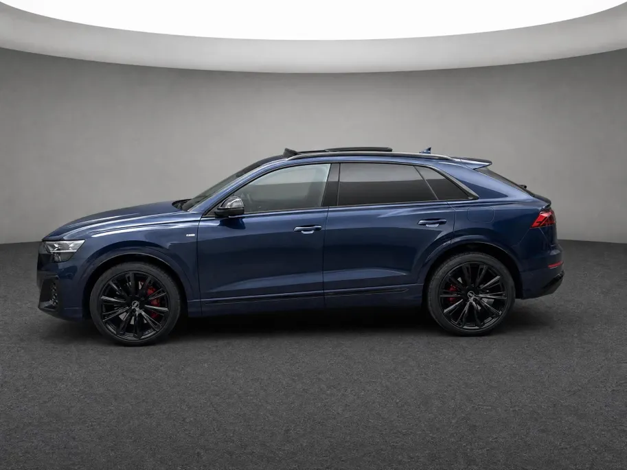 Audi Q8 60 TFSIe 490pk Tiptronic Quattro Pro Line S Comp · 360 Camera · Luchtvering · Laser LED · Wegklapbare Trekhaak · Elek. Voorstoelen · Nachtzicht · 23'' Inch · Garantie t/m 11-03-2031 of 100.000km