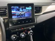 Renault Captur 90PK TCe Intens | Navi | Camera | Climate Control | Parkeersensoren | Apple CarPlay/Android Auto | Licht & Regen Sensor | Full LED | Lichtmetalen Velgen | Armsteun |