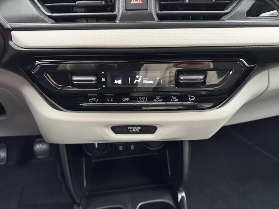 Suzuki Swift 1.2 Select Smart Hybrid | Apple Carplay/Android Auto | Achteruitrijcamera | Adaptive Cruise Control | BLISS | Stoelverwarming |