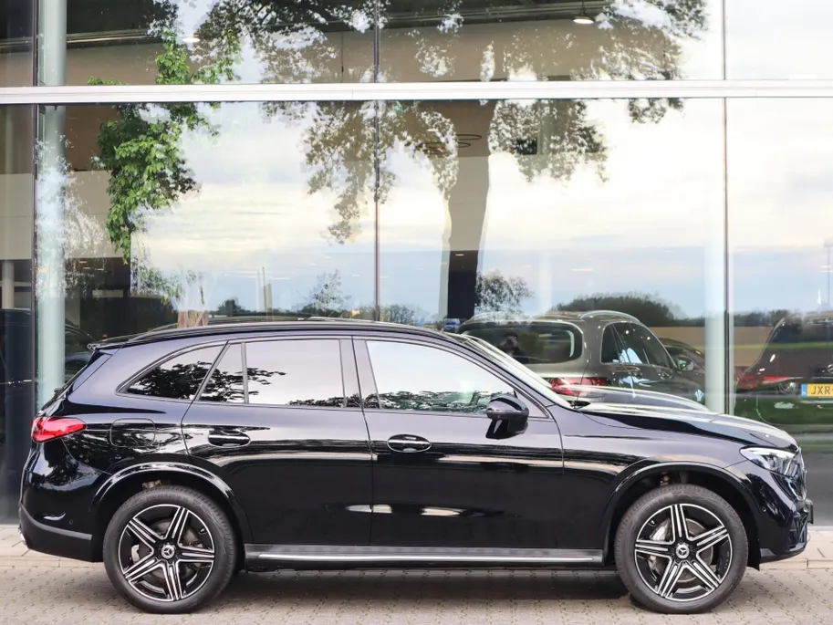 Mercedes-Benz GLC 300e 4MATIC AMG Line