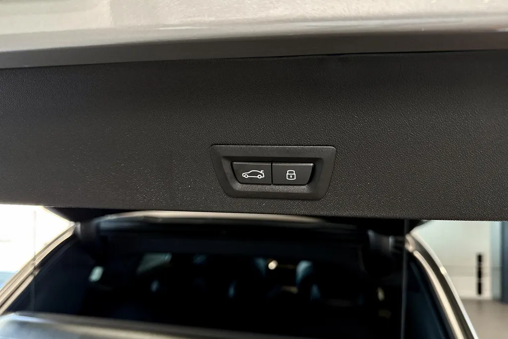BMW iX3 40 eDrive 83 kWh