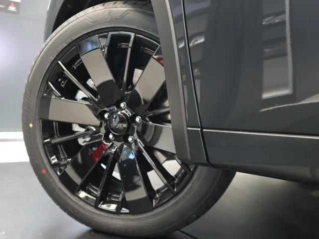 Mitsubishi Outlander 2.4 PHEV Black Edition | Stoel Massage | Schuif/Kantel Dak