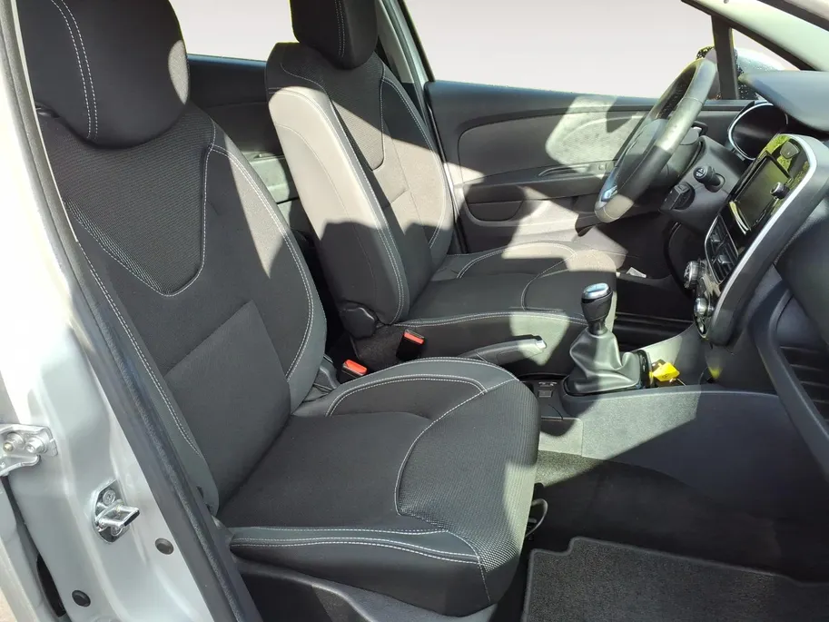Renault Clio Estate 0.9 TCe Intens Navi , climate , parkeersensor , tel , lm velgen , usb , cruise .