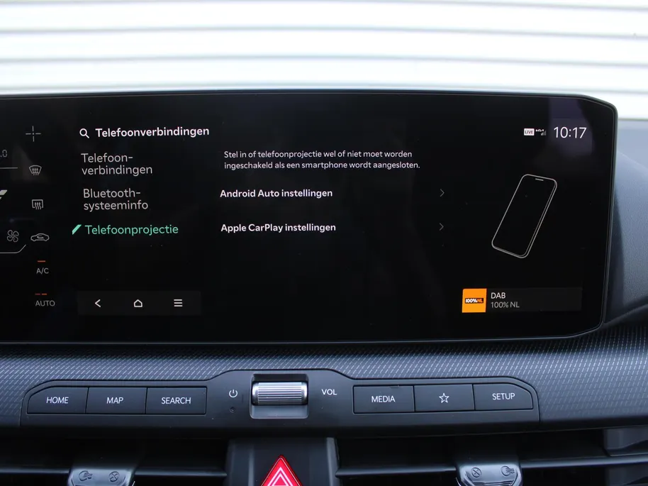 Kia K4 1.0 T-GDi MHEV GT-Line Launch Edition (pano) | Stuur-/stoelverwarming | Camera | LED | 17' LM | Elek. stoel | Draadloze telefoonlader |