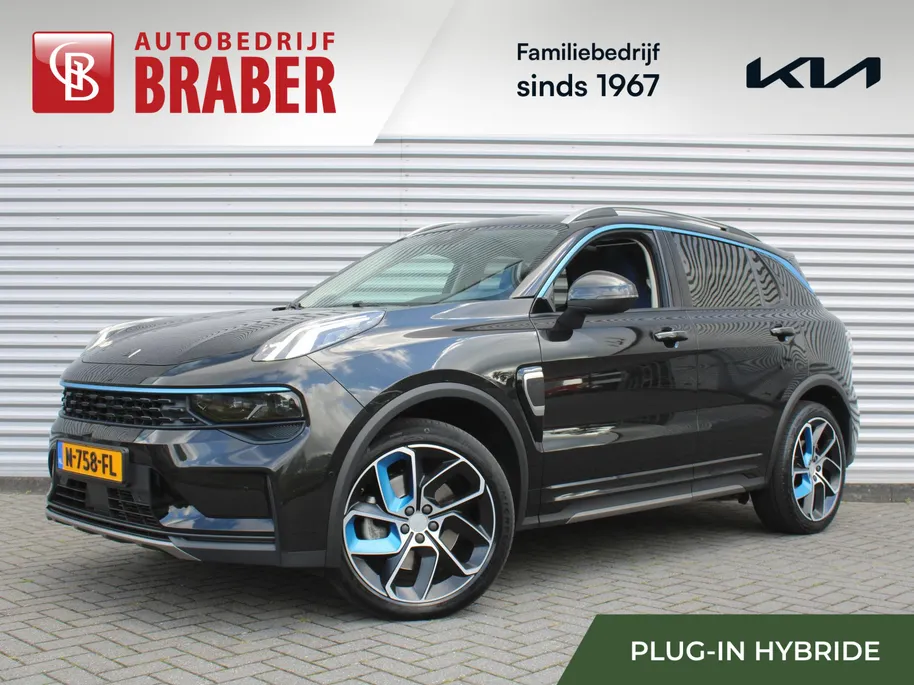 Lynk & Co 01 1.5 | PHEV | Trekhaak | Stoelverwarming | Elek. stoelverstelling + achterklep | Pano dak | Dodehoek detectie | Camera | 20' LM | HK Audio |