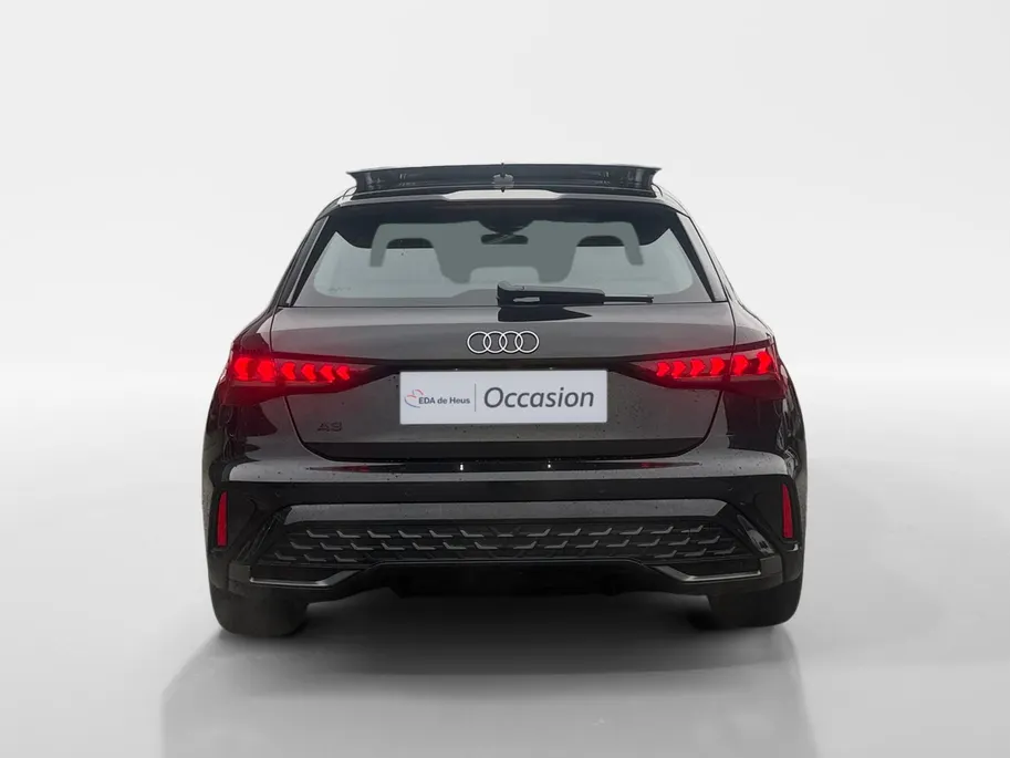 Audi A3 Sportback 35 TFSI S edition | 3X S Line | Schuif-Kantel Dak | Sportstoelen | SONOS | Camera | Stoelverwarming | Apple Carplay | Adaptief Cruise Control | Climate Control