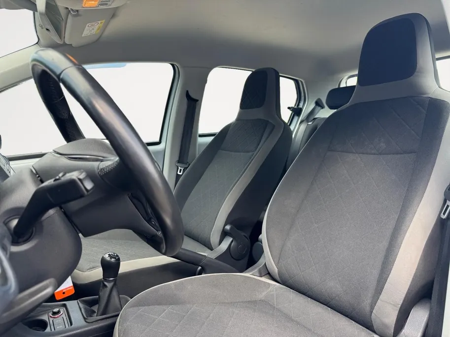 Volkswagen up! 1.0 TSI BMT cross up! | Parkeercamera | Stoel + Stuurverwarming | Climate control | Bluetooth | Lm-velgen