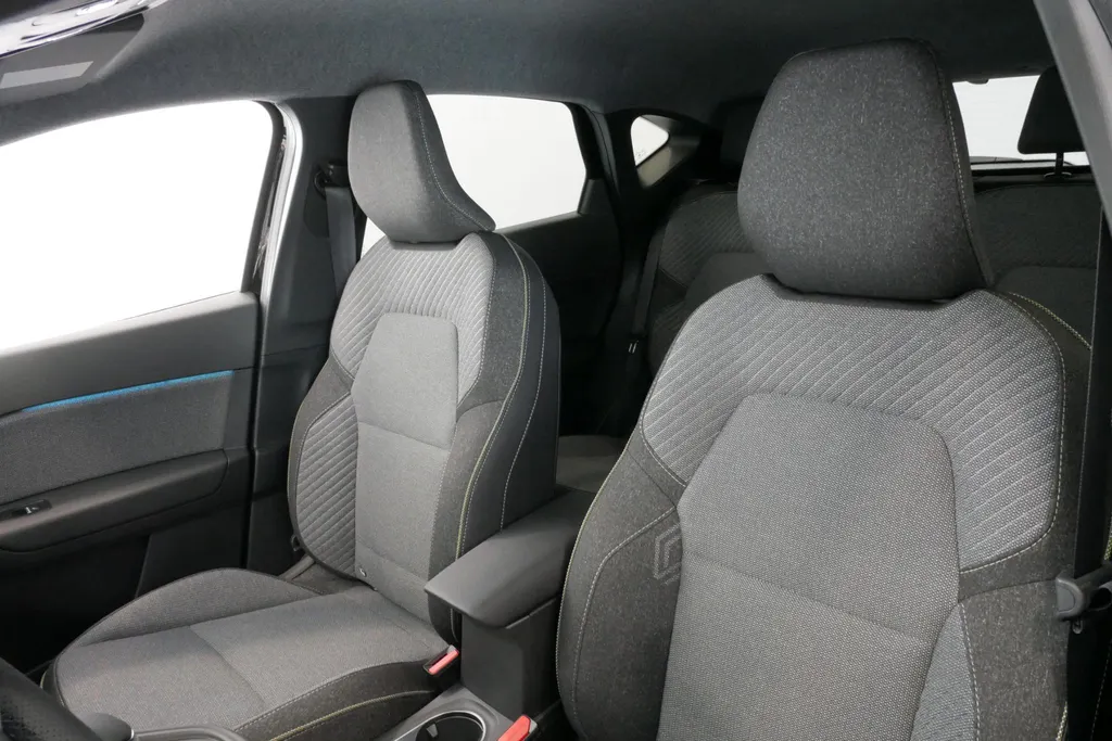 Renault Captur 1.8 E-Tech full hybrid 160 techno | Profiteer nu van €2.500,- Zeeuw & Zeeuw voorraadkorting | Uit voorraad leverbaar op is op
