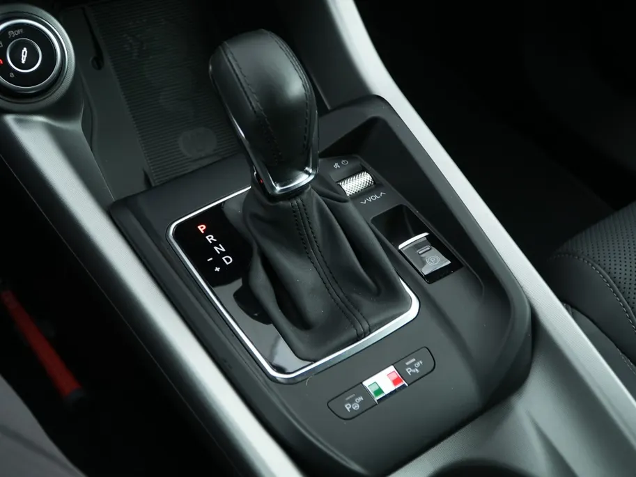 Alfa Romeo Tonale 1.5 MHEV 160 PK Hybrid Veloce | Leder | Winter | 360cam | 20'