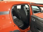 Dacia Spring Extreme 65PK 26.8 kWh Automaat | Snel Laden 40kW | Apple Carplay/Android Auto | Camera | Parkeersensoren Achter | Cruise Control | Navigatie | USB C | Bluetooth |