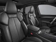 Audi Q5 e-hybrid quattro S edition Competition 367 PK · Trekhaak elek. wegklapbaar · Winterpakket · Privacy glas