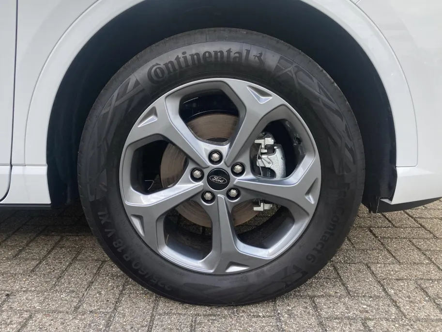 Ford Kuga 2.5 PHEV ST-Line 243 pk 360 graden camera - Elektisch wegklapbare trekhaak - Winter Pack - BLISS