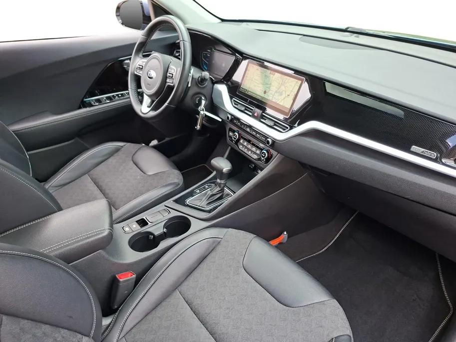 Kia Niro 1.6 GDi Hybrid DynamicLine Navigatie | Achteruitrijcamera | Cruise control | Climate control |