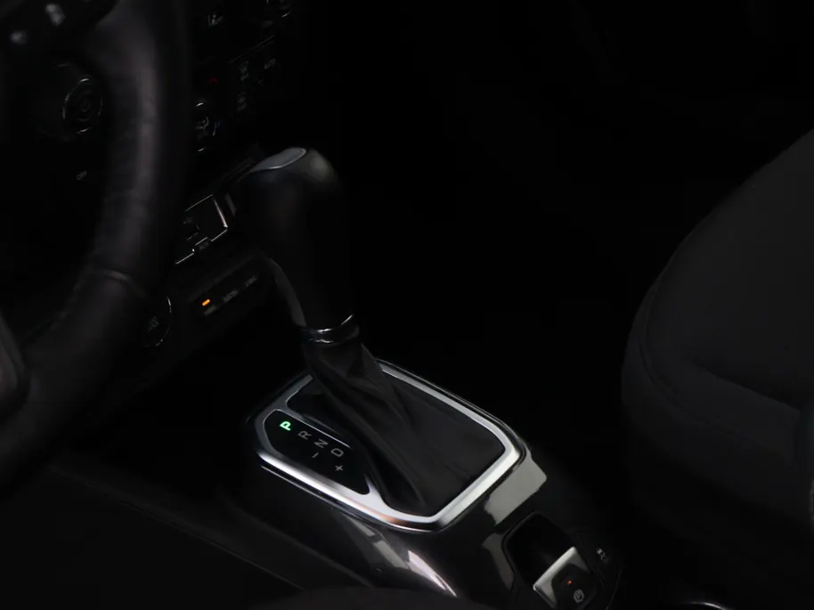 Jeep Renegade 4xe 240 PK Hybrid S | Navi | Carplay | LED | Trekhaak | 19'