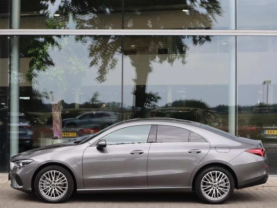Mercedes-Benz CLA 250 e Star Edition Luxury Line l Keyless l Stoelverwarming l Achteruitrij camera