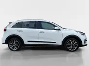 Kia e-Niro ExecutiveLine 64 kWh | Cruise Control | Climate Control | Camera | Navigatie | Stoelverwarming | Stoelventilatie | Stuurverwarming |
