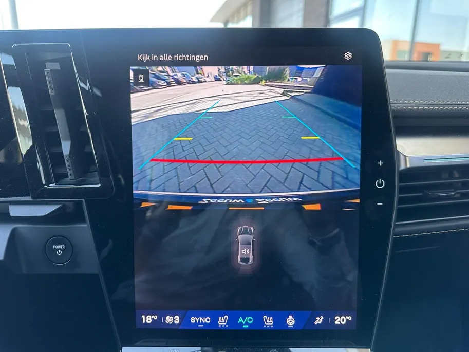 Renault Megane E-Tech comfort range iconic 60 kWh | Stuur & Stoelverwarming | Elektrische Stoelverstelling | Sfeerverlichting | Apple Carplay & Android Auto | Harman & Kardon Audio | Camera | Navigatie | Parkeersensoren | Rijdende Demo