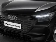 Audi Q4 Sportback e-tron Advanced edition 204 PK · Hemelbekleding zwarte stof · Lendensteunen · Trekhaak elek. wegklapbaar
