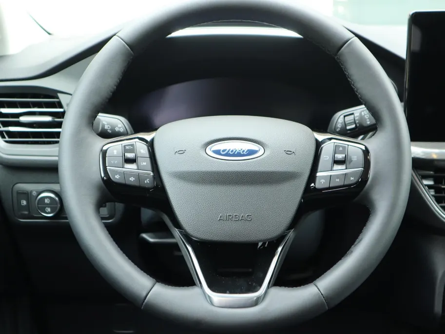 Ford Kuga 2.5 PHEV Titanium | Winterpack | Driver assistancepack | El. Trekhaak | Climate control | 17' Lichtmetaal | Apple Carplay&Andorid Auto | Camera | Nieuw te bestellen |