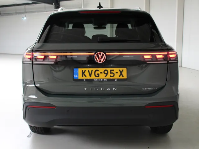 Volkswagen Tiguan 1.5 eHybrid Life Energy Edition Navigatie | 360 Camera | Head Up Display | Keyless | Led Plus Light | Trekhaak