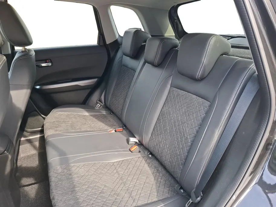 Suzuki Vitara 1.4 Boosterjet Stijl | Volledig onderhouden | Hoge instap | Navigatie | Achteruit rij camera