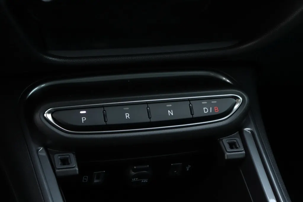Fiat 600e RED 54 kWh | Carplay | Clima | Cruise | Direct Leverbaar