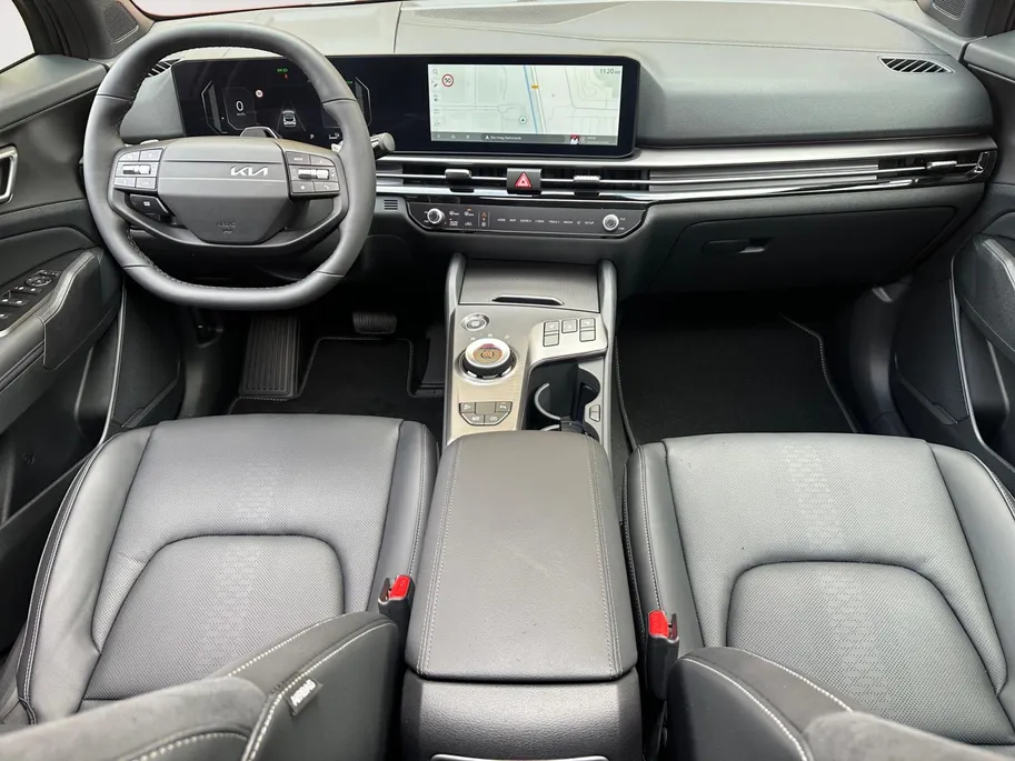 Kia Sportage 1.6 T-GDi Hybrid Black Edition Advanced | TIJDELIJK ACTIE MODEL| DIRECT LEVERBAAR | 3000,- INRUILVOORDEEL | Panorama Schuif/Kanteldak | Elektrisch verstelbare Stoelen |