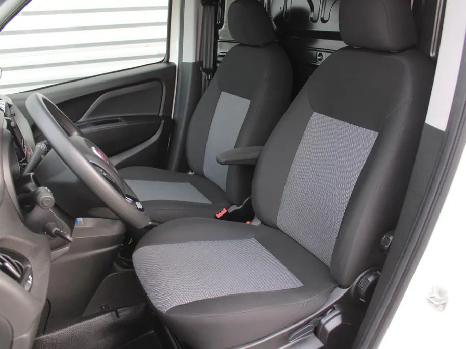 Fiat Doblò Cargo 1.6 MJ L1H1 S Trekking | Navi | Cruise | Airco | Parkeersensoren achter | Apple Carplay/Android Auto |