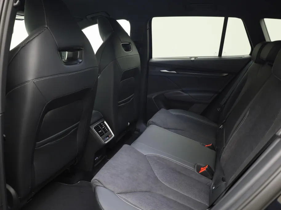 Škoda Enyaq iV 60 Sportline | 21' Supernova | Metallic Lak | 2.500,- inruilbonus!!