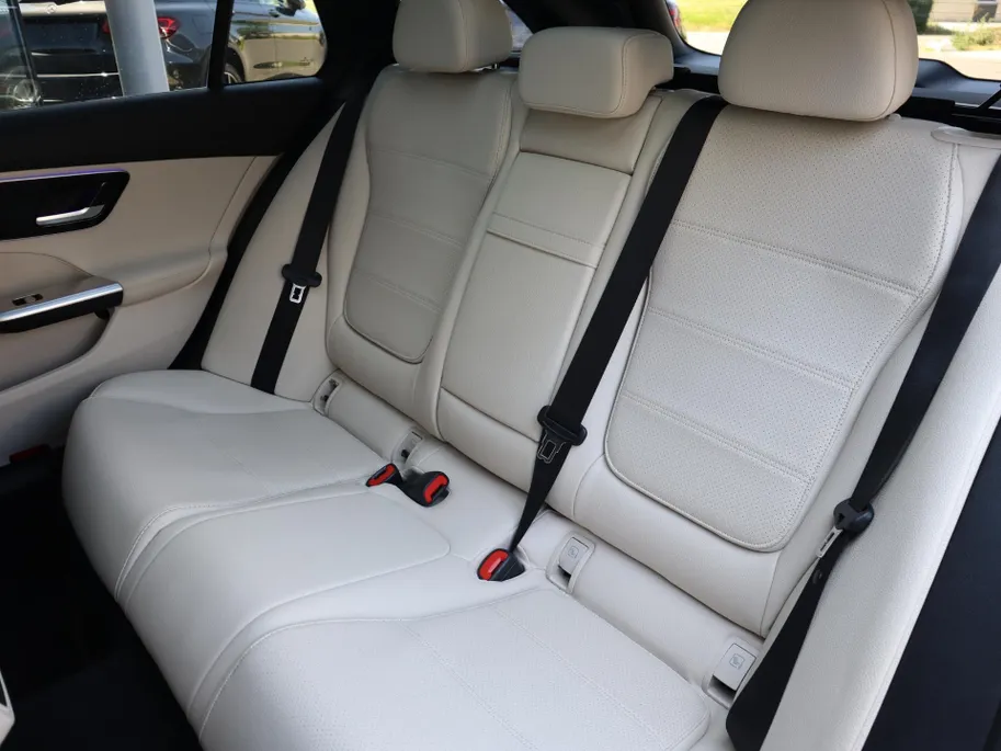 Mercedes-Benz C-Klasse Estate 200 Launch Edition Luxury Line l Keyless l Achteruitrij camera l Stoelverwarming l Leder