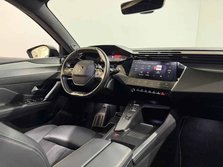 Peugeot 308 130PK PureTech GT Pack Business Automaat | Focal Audio | 360 Camera | Climate Control | Digital Cockpit | Navi | Apple CarPlay/Android Auto | Adaptive Cruise Control | Lichtmetalen Velgen | Licht & Regen Sensor |