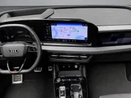 Audi Q6 e-tron Advanced quattro 100 kWh 388PK · Panoramadak · Leder · Trekhaak · 360°Camera · Garantie t/m 25-10-2030 of 100000km.