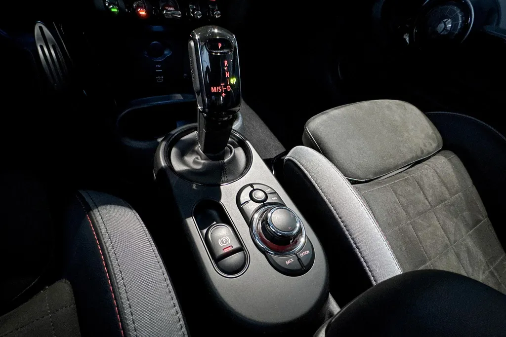 MINI Cooper 3-deurs 2.0 John Cooper Works JCW Pack