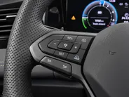Volkswagen Tiguan 1.5 272pk DSG eHybrid R-Line Edition · Panoramadak · 360 Camera · Wegklapbare Trekhaak · Massage · Black style · 20'' Inch · Garantie t/m 22-06-2030 of 100.000km