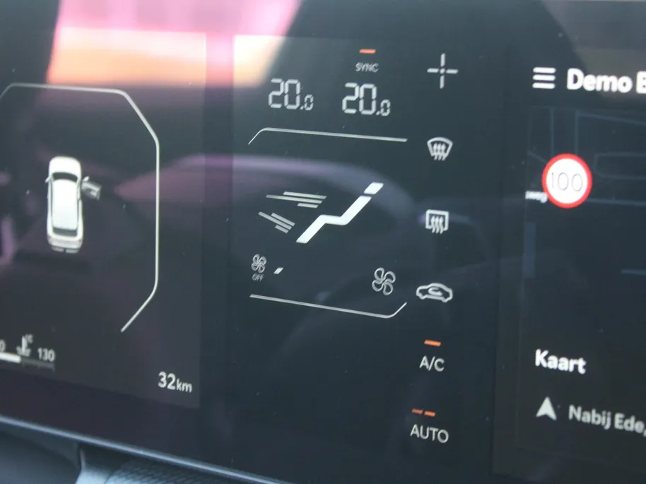 Kia K4 1.0 T-GDi MHEV GT-Line Launch Edition (pano) | Stuur-/stoelverwarming | Camera | LED | 17' LM | Elek. stoel | Draadloze telefoonlader |