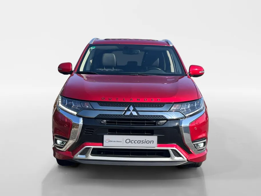 Mitsubishi Outlander 2.4 PHEV autom. Intense+ NL Auto | Pano dak | Trekhaak | LED | Alcantara | Blind Spot | Stoel-/stuurverwarming | etc.
