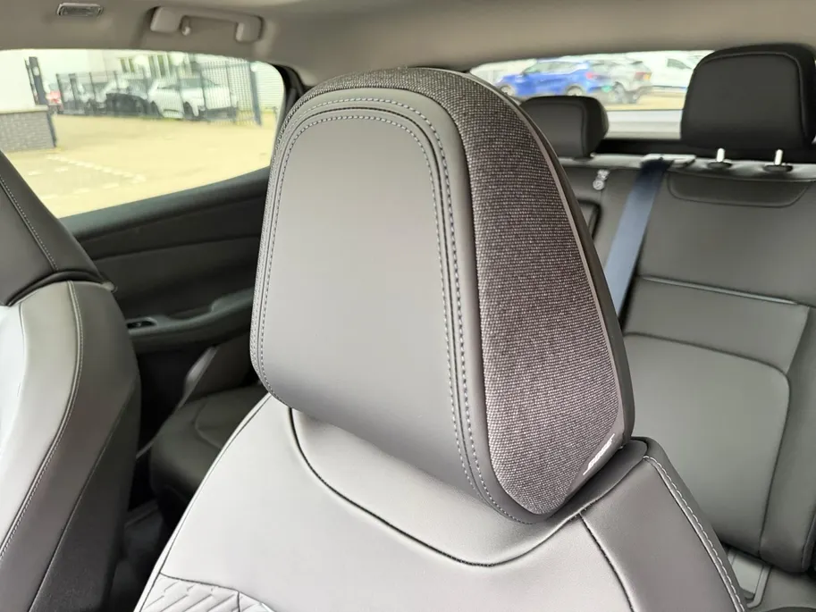 Nissan Leaf Evolve 75 kWh | NISSAN MORE 10 JAAR GARANTIE | 622 KM WLTP | 2500 EURO INRUILPREMIE | SNEL RIJDEN | BOSE | RONDOM CAMERA | CARPLAY |
