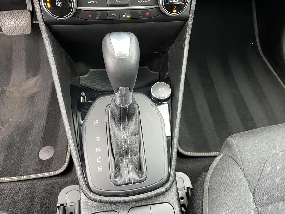 Ford Fiesta 1.0 EcoBoost Titanium Automaat | NL auto | Dealer onderhouden | Trekhaak | Winter Pack | Parkeersensoren voor en achter | Achteruitrijcamera | Cruise control | Apple carplay & Android auto | 16' lichtmetalen velgen | Bovag garantie |