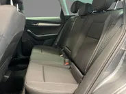 Škoda Karoq 1.5 TSI ACT 150pk DSG Business Edition · Camera · Inklap. Trekhaak · Keyless · Stuur- & Stoelverwarming · Apple/Android Car Play · ACC · Garantie t/m 02-07-2028 of 100.000km