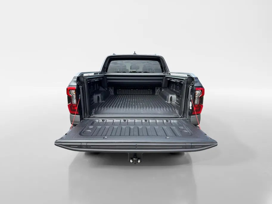 RANGER Ranger Wildtrak Double Cab 2.3 PHEV 205 kW/278 pk Automaat | Uit Voorraad Leverbaar | Prijs inclusief BPM & Kosten rijklaar maken | 5 persoons | GRIJS kenteken** | Elektrische Rollertop | Trekhaak | Adaptive Cruise control