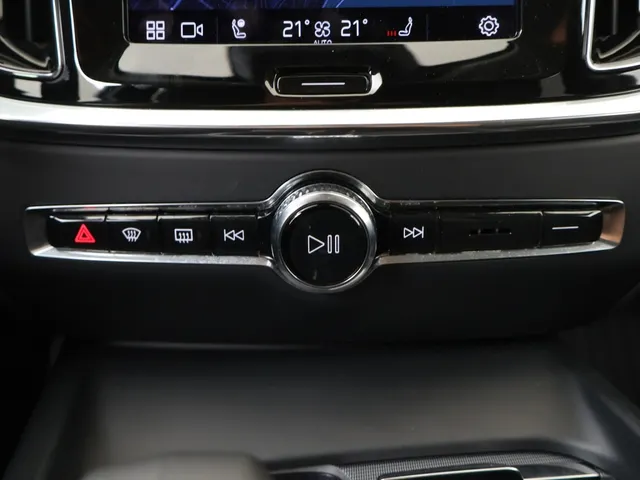 Volvo V60 Cross Country 2.0 B5 AWD Plus Bright | 360° camera | Harman/Kardon