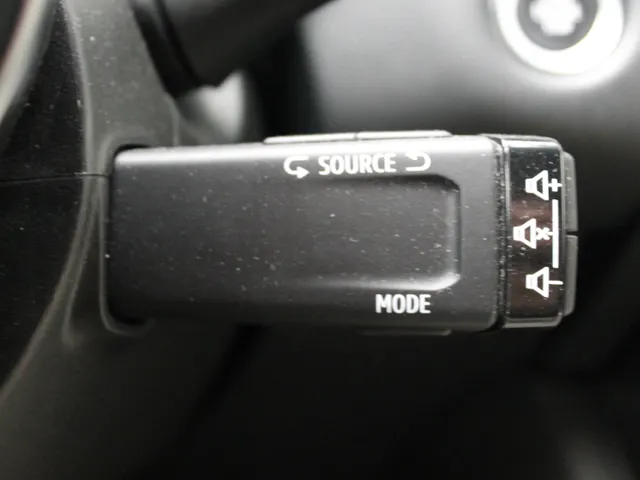 Renault Captur 1.3 TCe 140 Rive Gauche | grootscherm | achteruitrijcamera | navigatie