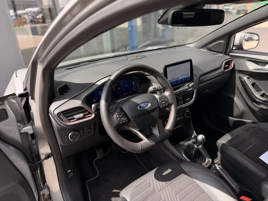 Ford Puma 1.0 EcoBoost Hybrid 125PK ST-Line X WINTER PACK I DRIVER ASSISTANCE PACK I FULL LED-KOPLAMPEN I APPLE CARPLAY / ANDROID AUTO I