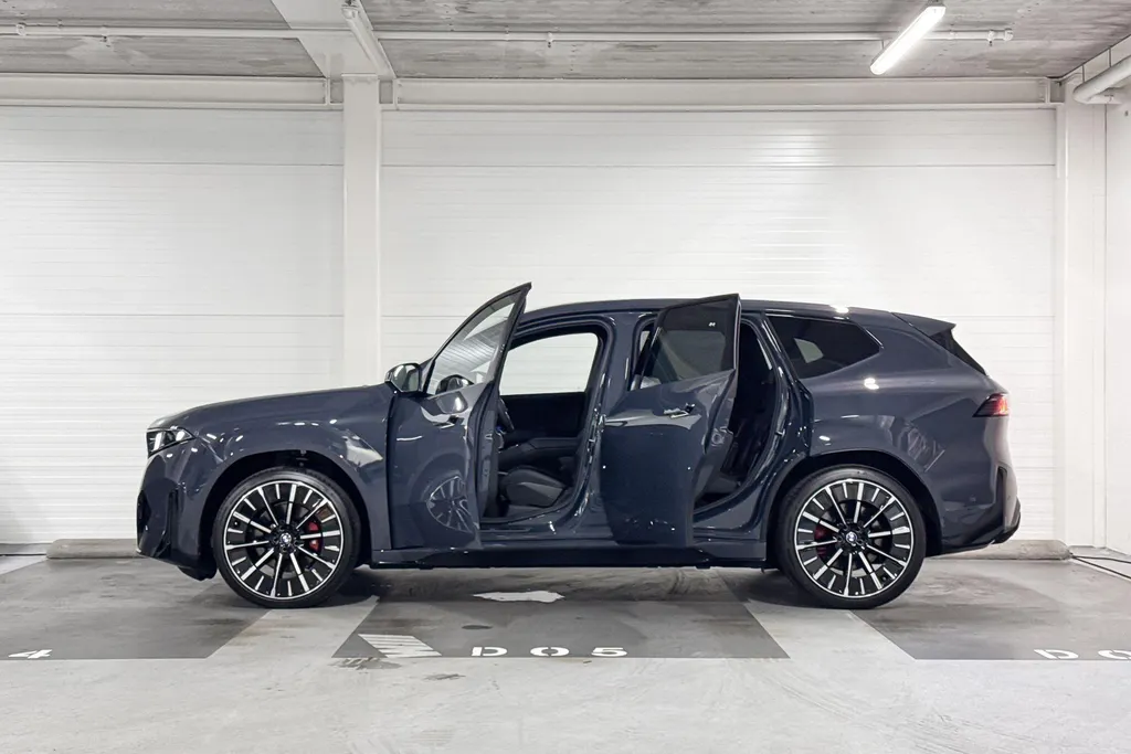 BMW iX3 50 xDrive