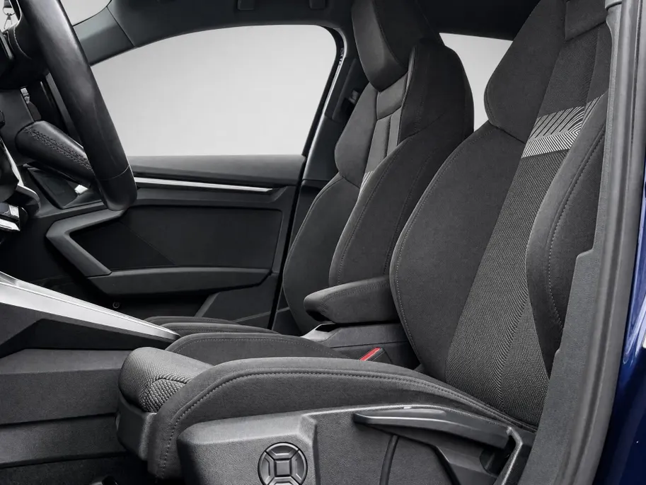 Audi A3 Sportback 40 TFSIe 204pk S-tronic Advanced edition · SOH 92% · Apple/Android Car Play · Stoelverwarming · P-Sensoren · Elek. Achterklep · 18'' Inch ·