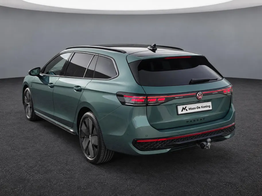 Volkswagen Passat Variant 1.5eHybrid 272PK R-Line Black Style Plus · Leder · Harman Kardon · Trekhaak ·  Alcantara hemelbekleding · 360°Camera + Parkeersensoren · Garantie t/m 21-01-2031 of 100.000km