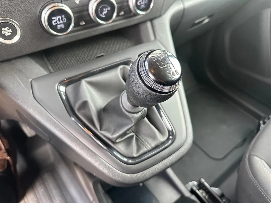 Renault Kangoo 1.5 Blue dCi 115 extra L1 | Anniversary Edition | Carplay | Cruise & Climate Control | Camera | Navigatie | Parkeersensoren | Ex DEMO | BTW | 6 Maanden BOVAG Garantie