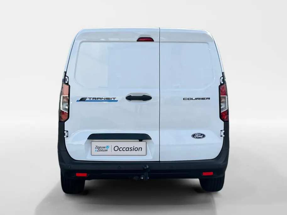 Ford E-Transit Courier Trend 44 kWh | NL auto | Navigatie | Apple carplay & android auto | Adapt. cruise control | BLIS | Parkeersensor achter | Achteruitrijcamera | Trekhaak |