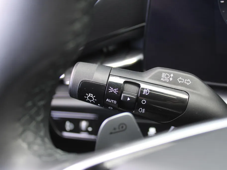 Kia Niro EV DynamicLine 64.8 kWh | Trekhaak | Camera | Clima | Cruise adapt. | Navi | 17' LM | Keyless | Apple Carplay/Android Auto |